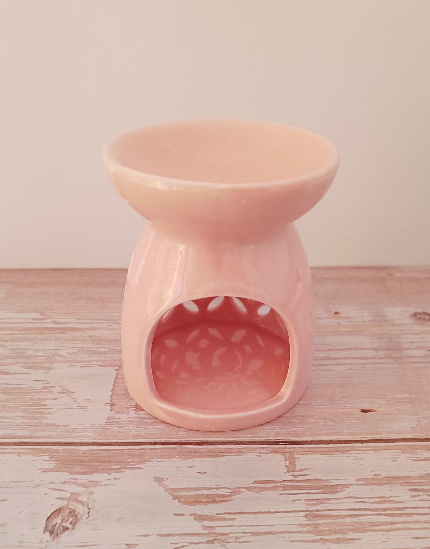 Duftlampe in zartem Rosa – filigranes Design